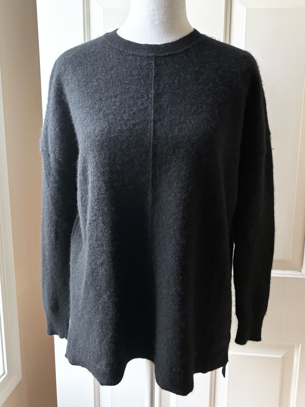 Catherine Malandrino Cashmere Crewneck Sweater Long Sleeves Black Size M